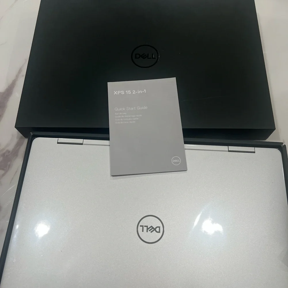 Dell Laptop XPS 15 2 in 1 touch screen